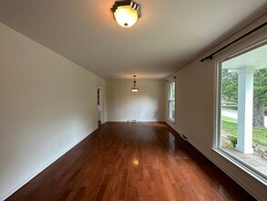 318 Kimbrough Rd in Clarksville, TN - Building Photo - Building Photo