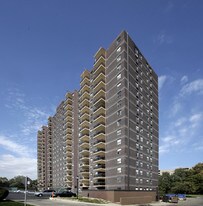 966 Inverhouse Dr in Mississauga, ON - Building Photo