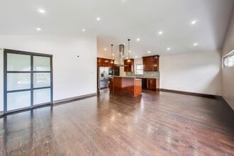 6544 N Albany Ave in Chicago, IL - Building Photo - Building Photo