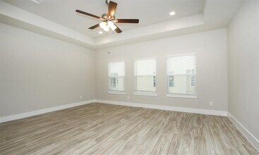 9012 Lonestar River Ln in Houston, TX - Building Photo - Building Photo