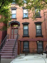 122 India St in Brooklyn, NY - Building Photo - Building Photo