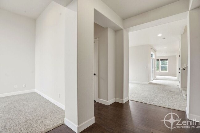 15205 NE 102nd Way in Vancouver, WA - Foto de edificio - Building Photo