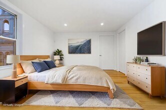 239 Bleecker St in New York, NY - Building Photo - Building Photo