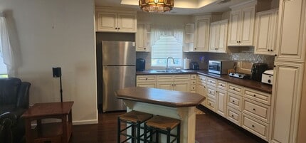 497 Shasta Park Dr in Shasta Lake, CA - Building Photo - Building Photo