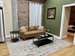 716 Broadway St, Unit 201 in Cape Girardeau, MO - Building Photo - Building Photo
