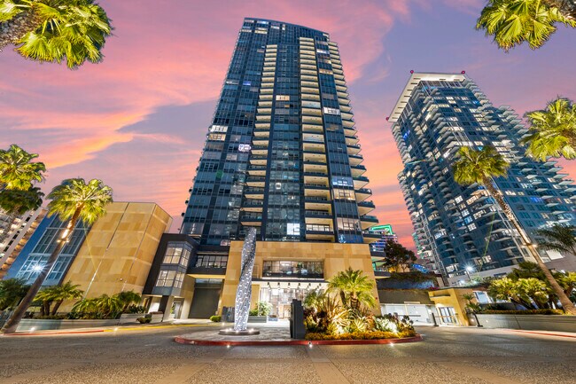 1325 Pacific Hwy, Unit 2803 in San Diego, CA - Building Photo - Building Photo