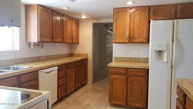 16212 E Carmel Dr in Fountain Hills, AZ - Building Photo - Building Photo