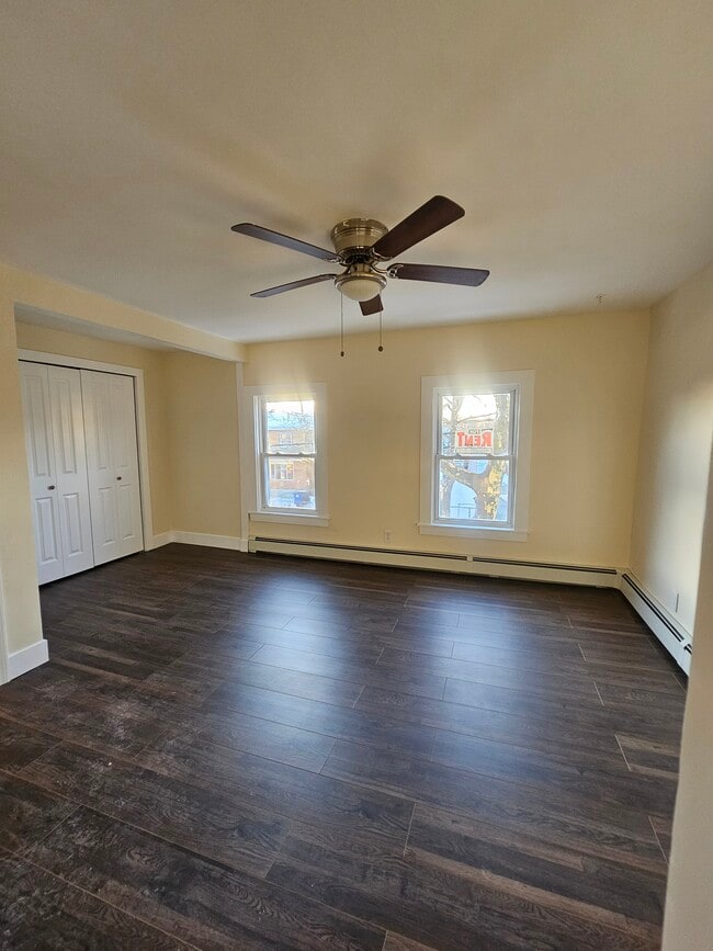 187 Ferry St, Unit 2