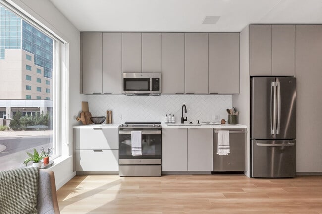 The Broadleaf in Aurora, CO - Building Photo - Building Photo