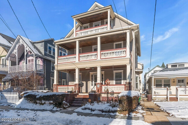31 Embury Ave in Ocean Grove, NJ - Building Photo - Building Photo