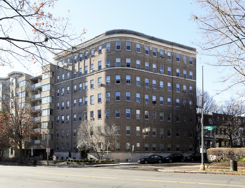 Hampton Arms in Washington, DC - Building Photo