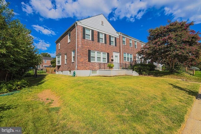 property at 1809 Deveron Rd