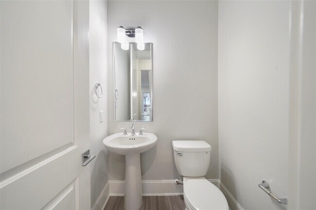 1268 N Post Oak Rd in Houston, TX - Building Photo - Building Photo