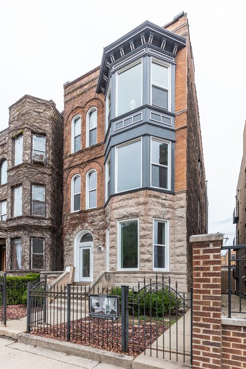 3505 N Sheffield Ave-Unit -2F in Chicago, IL - Building Photo
