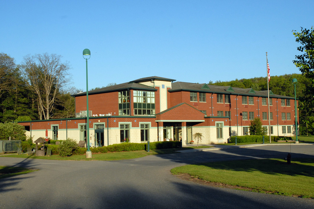 Evergreen Apartments in Weatherly, PA - Building Photo