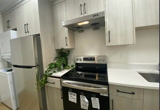 7542 Lindrick Crt in Burnaby, BC - Building Photo - Building Photo