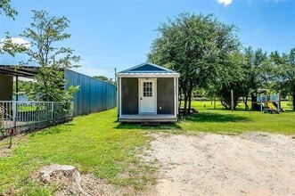 6600 Six J Ct in Granbury, TX - Building Photo - Building Photo