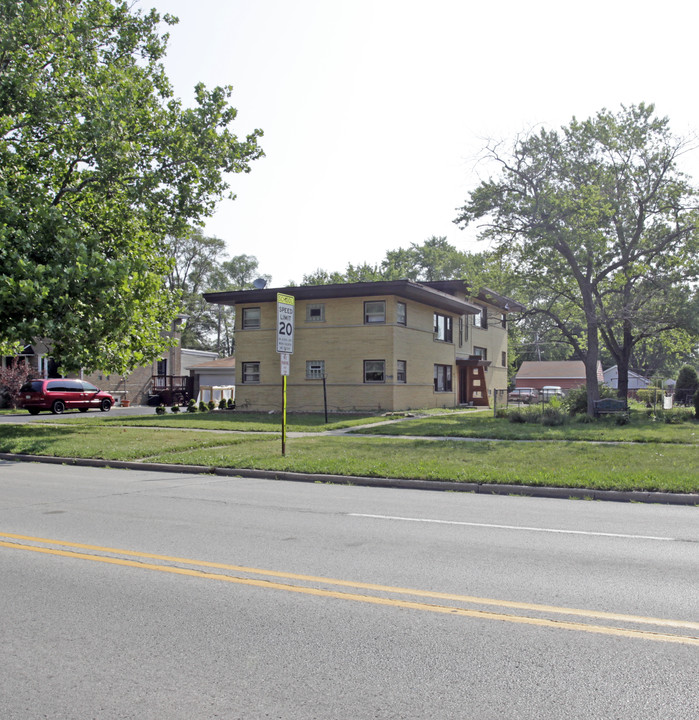 17915-17917 Wentworth Ave in Lansing, IL - Building Photo