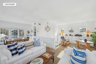 11 Rector St in Sag Harbor, NY - Foto de edificio - Building Photo