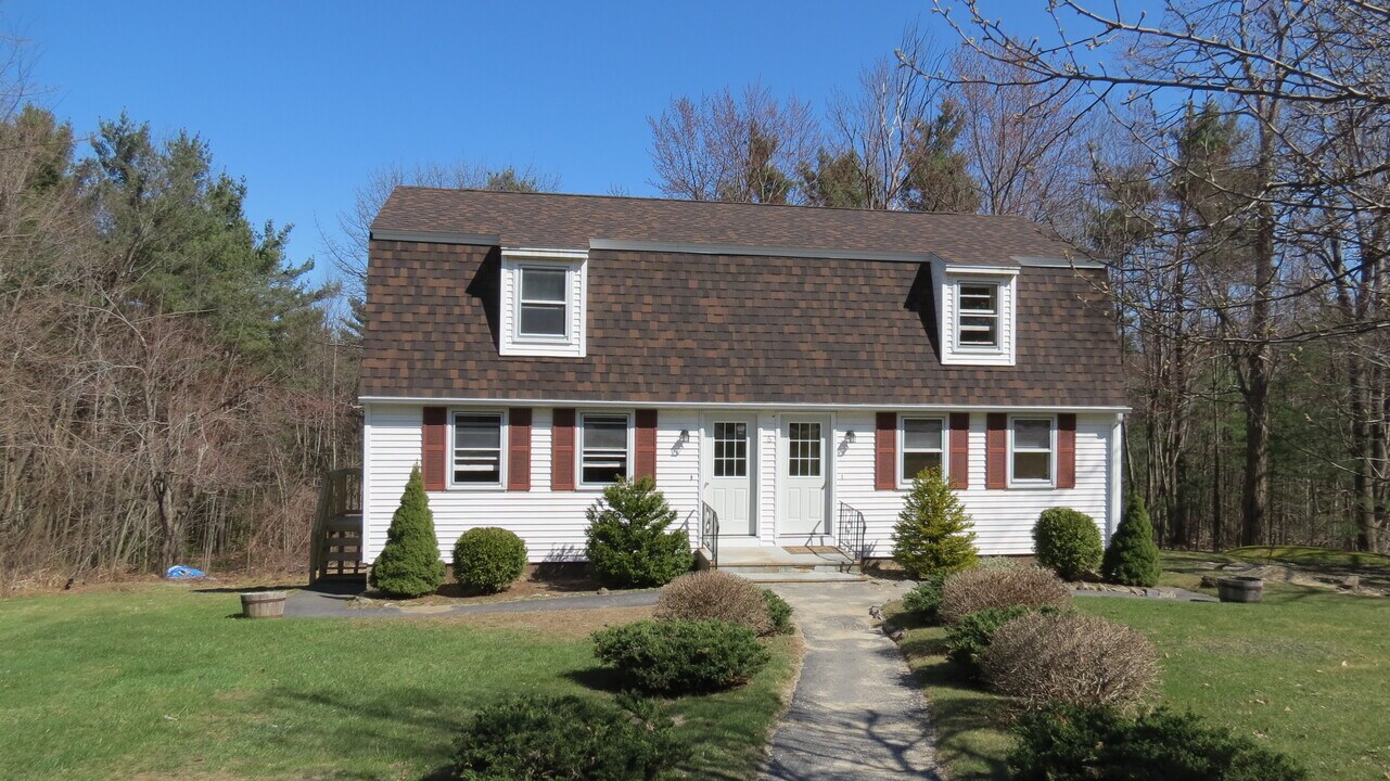 6 Hager Park Rd in Westminster, MA - Building Photo