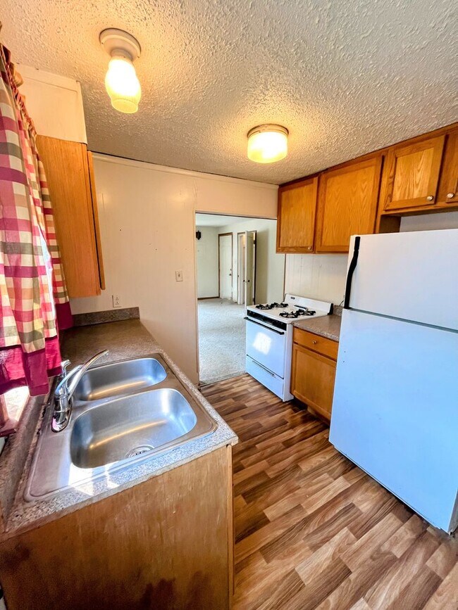 property at 104 Sycamore St