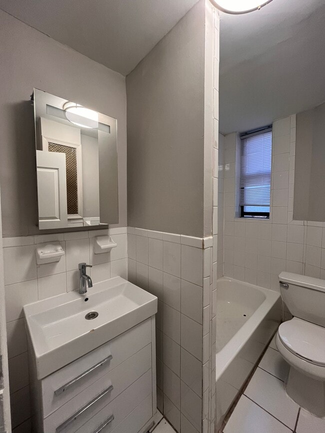 400 52nd St, Unit 4A in West New York, NJ - Foto de edificio - Building Photo