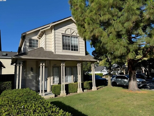 6221 Potrero Dr in Newark, CA - Foto de edificio - Building Photo