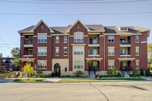 Kingston Corners in Madison, WI - Building Photo