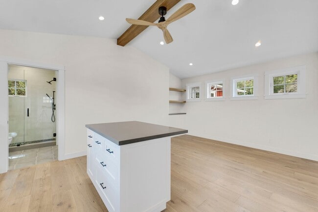 309 Fairview Rd in Thousand Oaks, CA - Building Photo - Building Photo