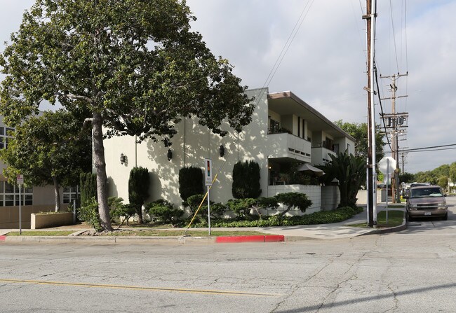 4101 Sawtelle Blvd in Los Angeles, CA - Foto de edificio - Building Photo