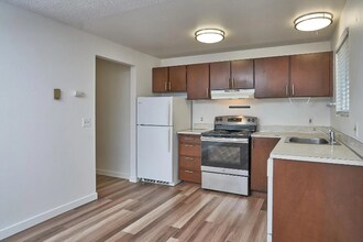 5630 California Ave SW in Seattle, WA - Building Photo - Building Photo