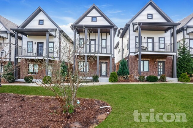 1244 Hillwood Private Cove in Nashville, TN - Building Photo - Building Photo