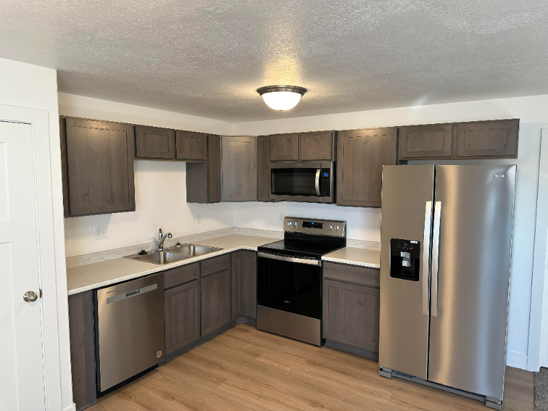 696 Butte Ln in Grantsville, UT - Building Photo