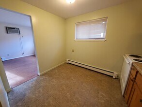 526 30th Ave in Moline, IL - Building Photo - Building Photo