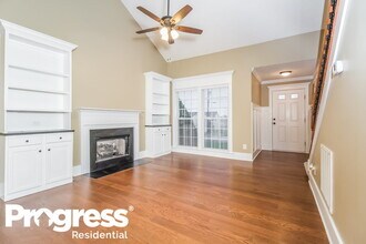 2961 Buckner Ln in Spring Hill, TN - Foto de edificio - Building Photo