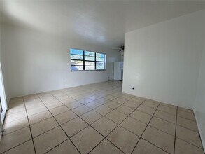 1723 Moffett St in Hollywood, FL - Building Photo - Building Photo