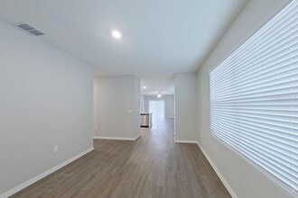 32036 Katelin Cir in Leesburg, FL - Building Photo - Building Photo