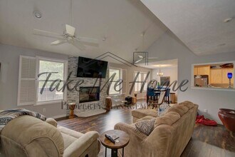 4046 S Warmwater Ave in Springfield, MO - Building Photo - Building Photo