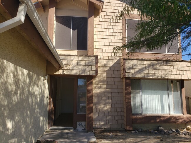 4232 Satinwood Dr in Las Vegas, NV - Building Photo - Building Photo