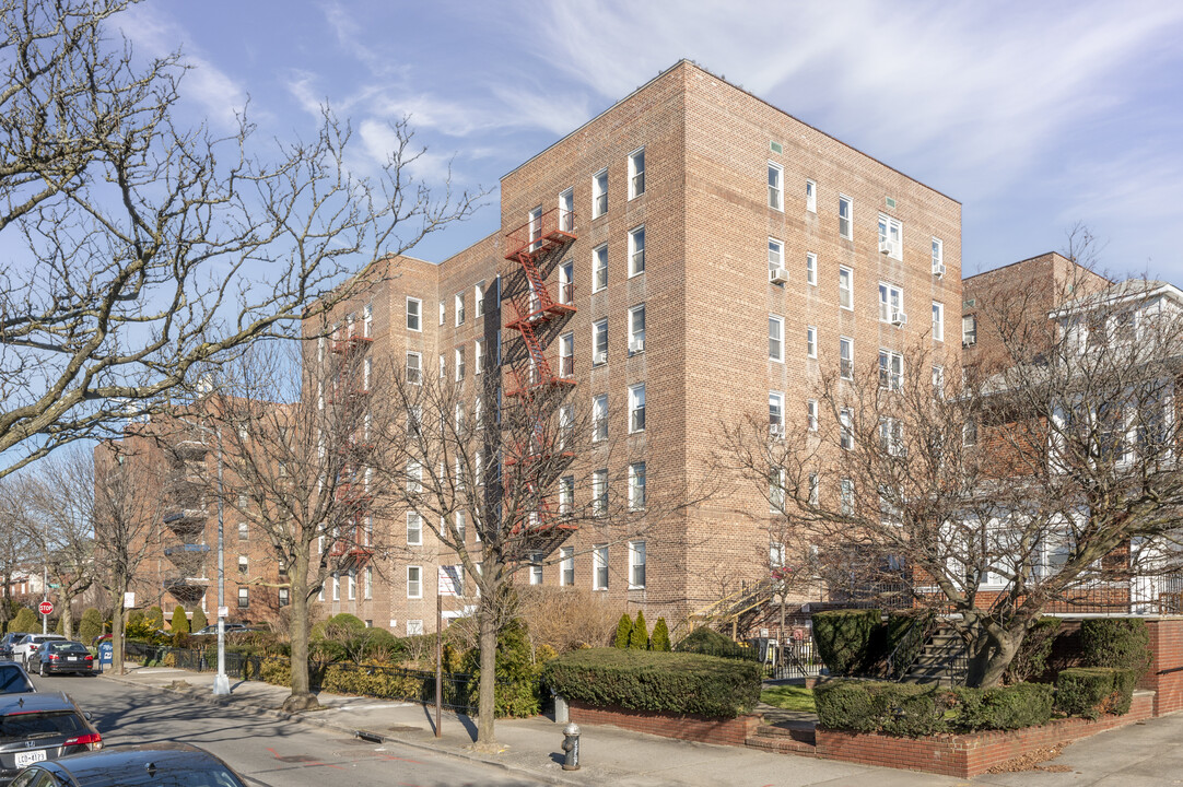 2265 Ocean Pky in Brooklyn, NY - Building Photo