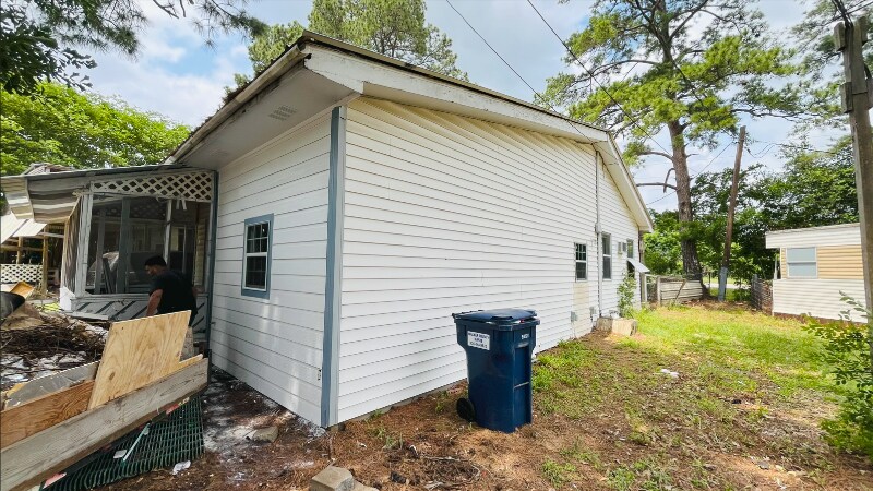 12094 Canal St in Willis, TX - Building Photo