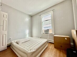 93A Hillside St, Unit 3 in Boston, MA - Building Photo - Building Photo