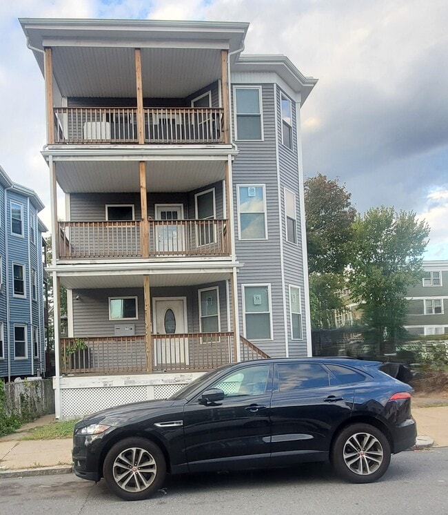 9 Hansborough St, Unit 3