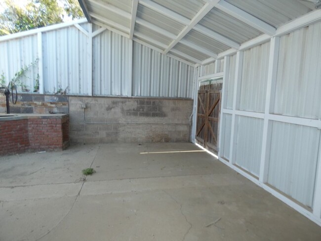 1475 N Blosser Rd in Santa Maria, CA - Building Photo - Building Photo