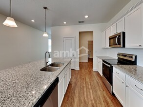 922 Walden Woods Dr in Plant City, FL - Building Photo - Building Photo