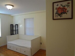 206 36th St in Union City, NJ - Building Photo - Building Photo