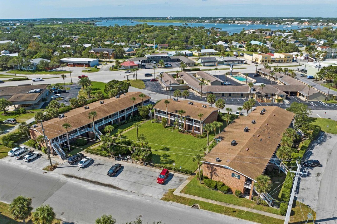 22 Comares Ave in St. Augustine, FL - Building Photo