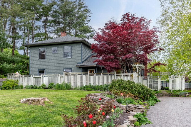 17 Rhynus Rd in Sharon, CT - Building Photo - Building Photo