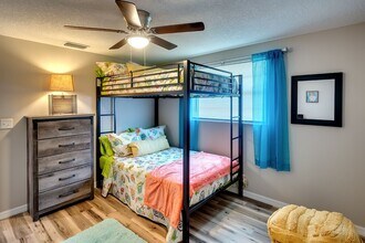 6434 5th St W in Bradenton, FL - Building Photo - Building Photo