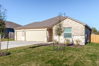 124 Juniper Springs Rd in Kyle, TX - Building Photo - Building Photo